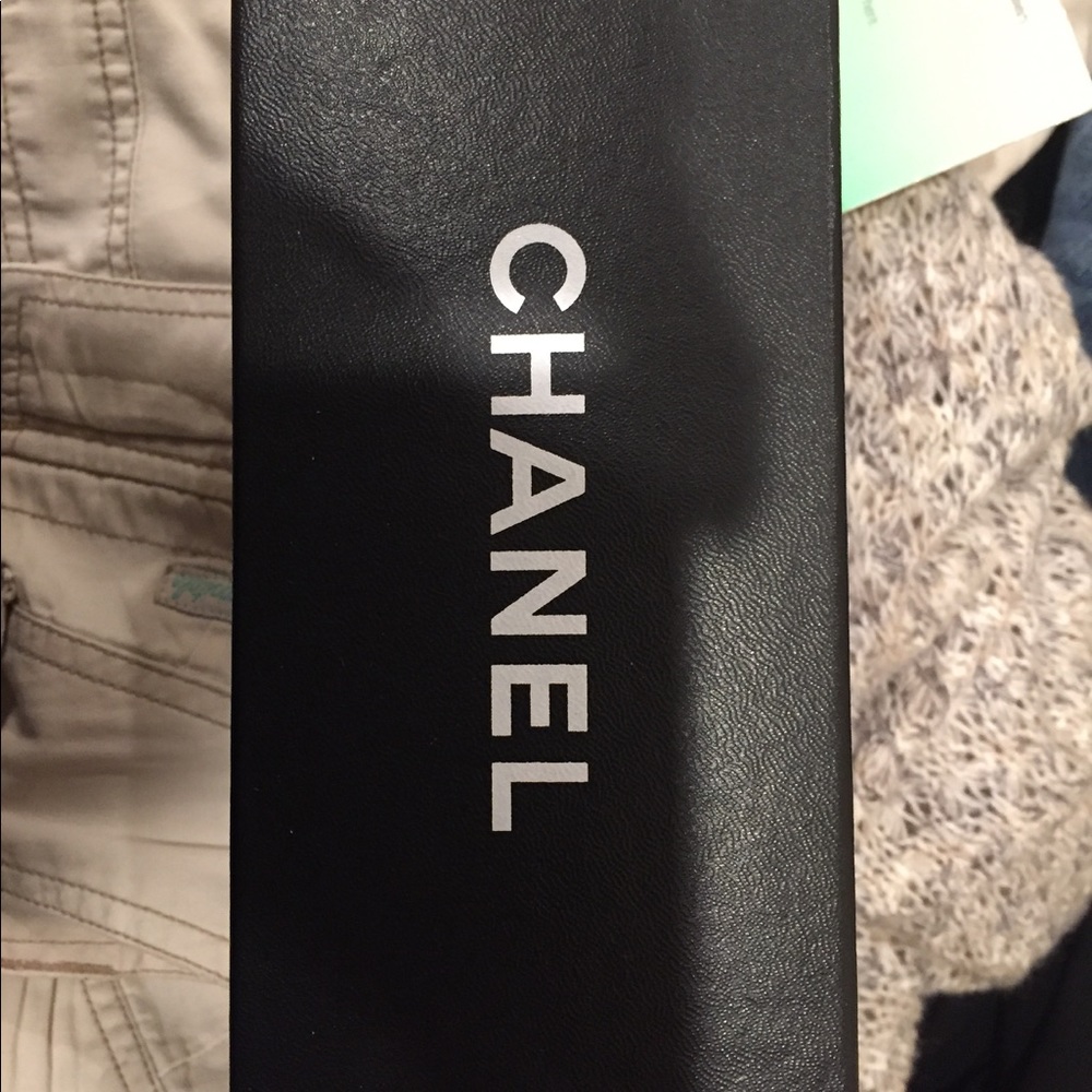 Sunglass case